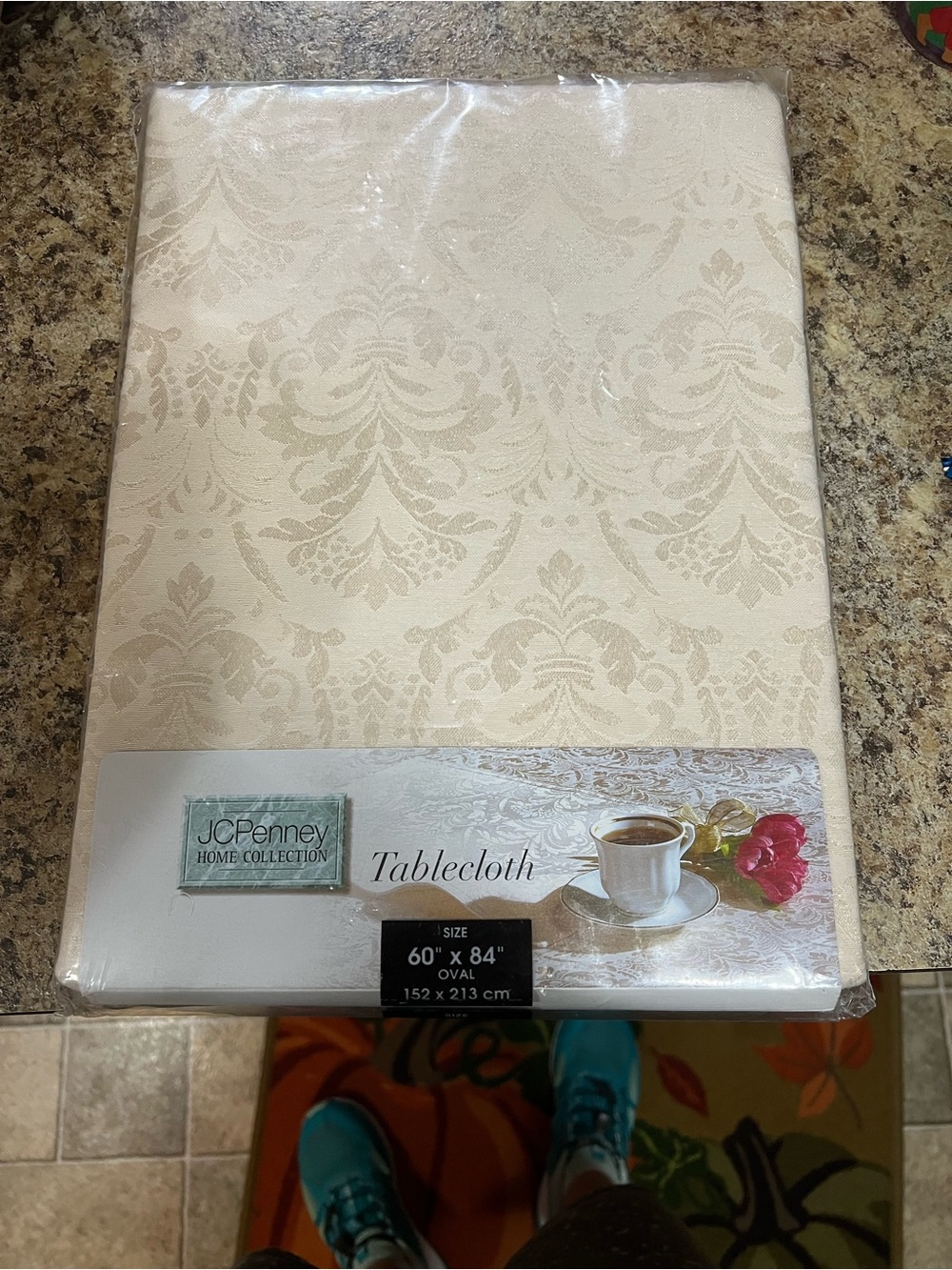 jcpenney Home Collection Cream Damask Tablecloth